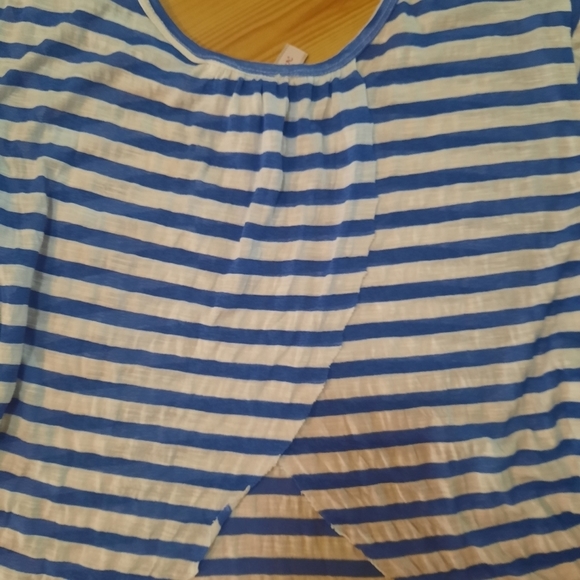 Freeloader Women's Open-back, capped sleeved Shirt - Picture 4 of 5